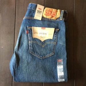 LEVI’s 501 Original 36x34 Stonewash ButtonFly Jean